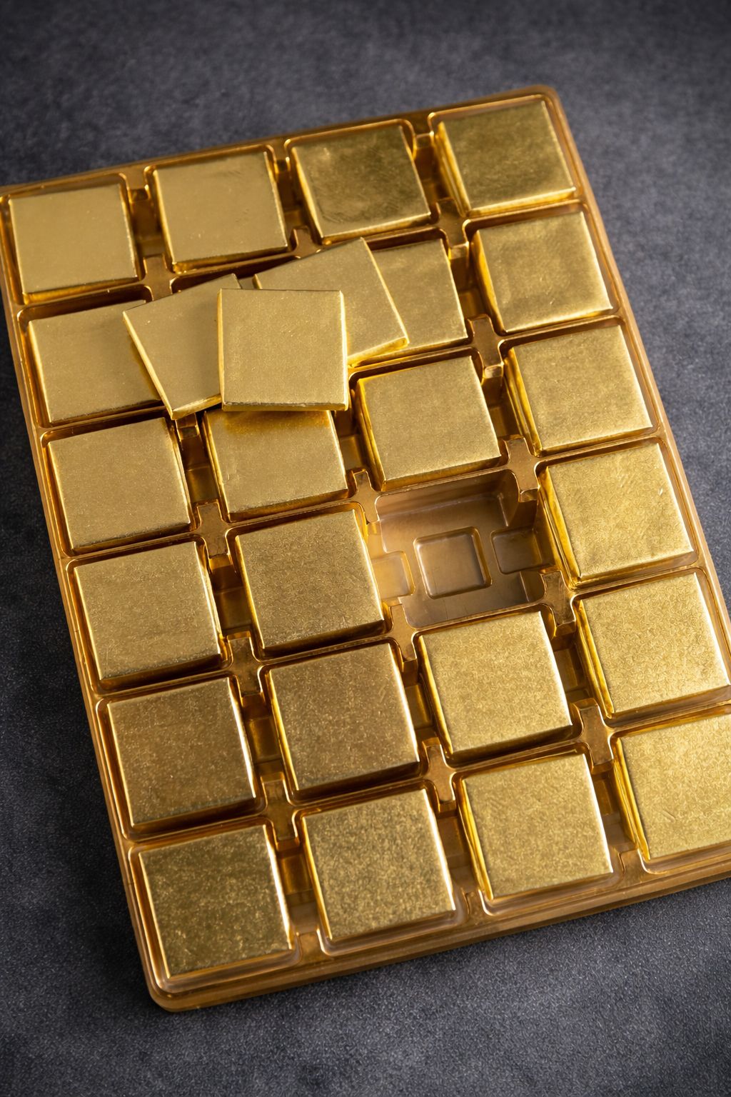 48 Mini Milk Chocolate Squares – Ready Made Minimalist Box